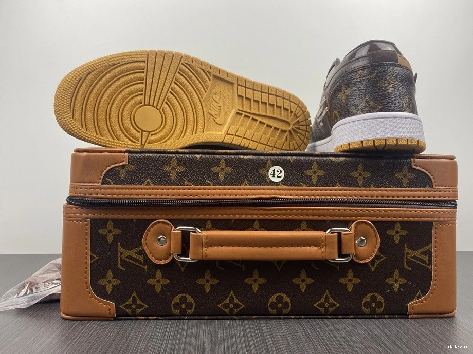 X LWE OWT JORDAN MENS CUSTOMS AIR AQ0818-203 X 1 0227